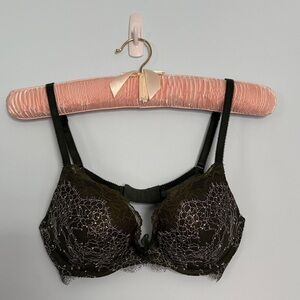 Victoria's Secret Dream Angels Push-up Bra in Forest Green Lace